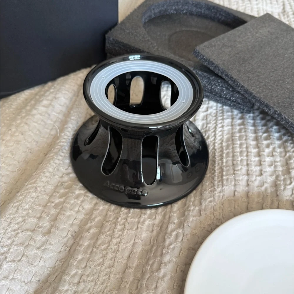 Black and White Cat Feeder